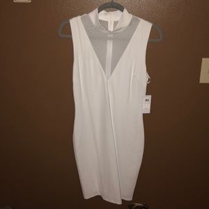 BRAND NEW! Beautiful white Guess bodycon dress